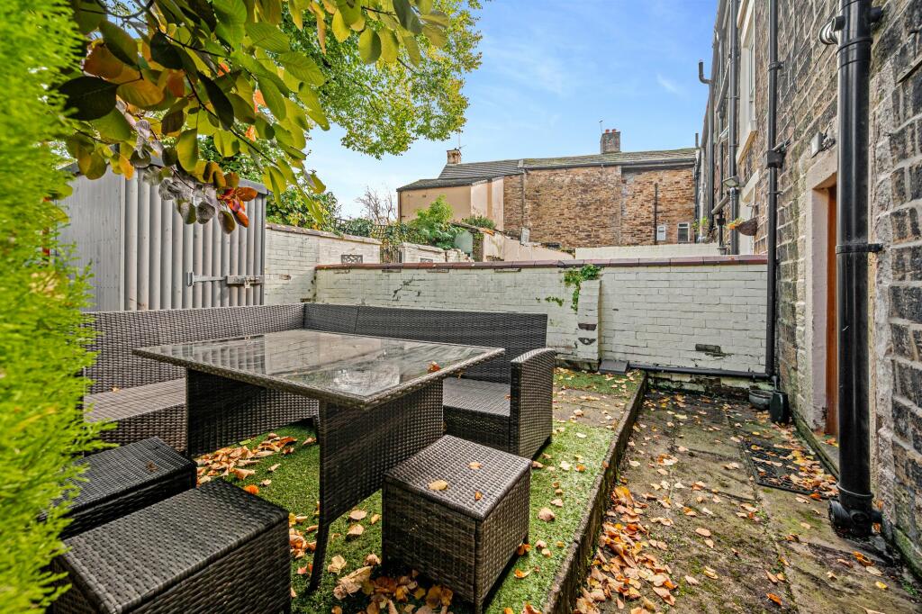 Additional image 25 of Bradshaw Road, Bolton BL2 3EW - Spacious 4-Bed Townhouse with En Suites & Dressing Rooms