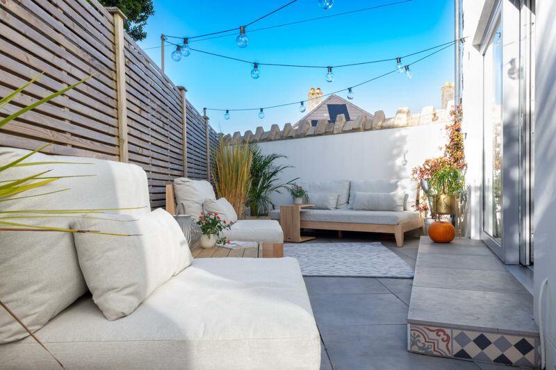 Additional image 5 of Sea Views - Quiet Cul de Sac location