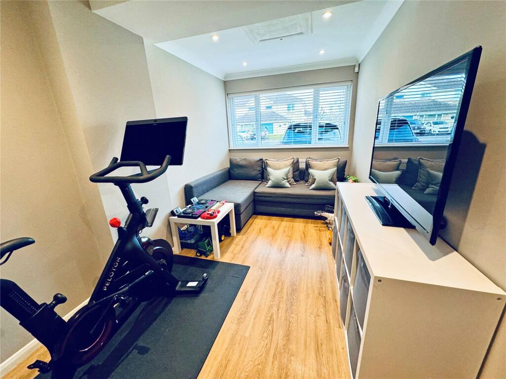 Additional image 7 of Hart Close, New Milton, Hampshire, BH25