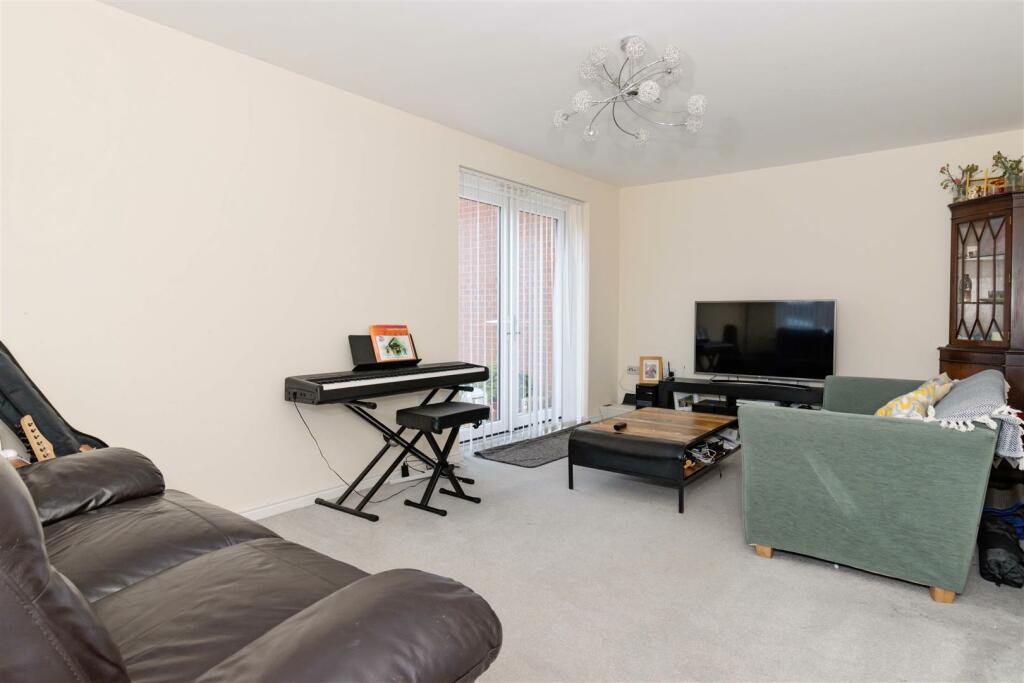 Additional image 5 of Violet Close, Worthing