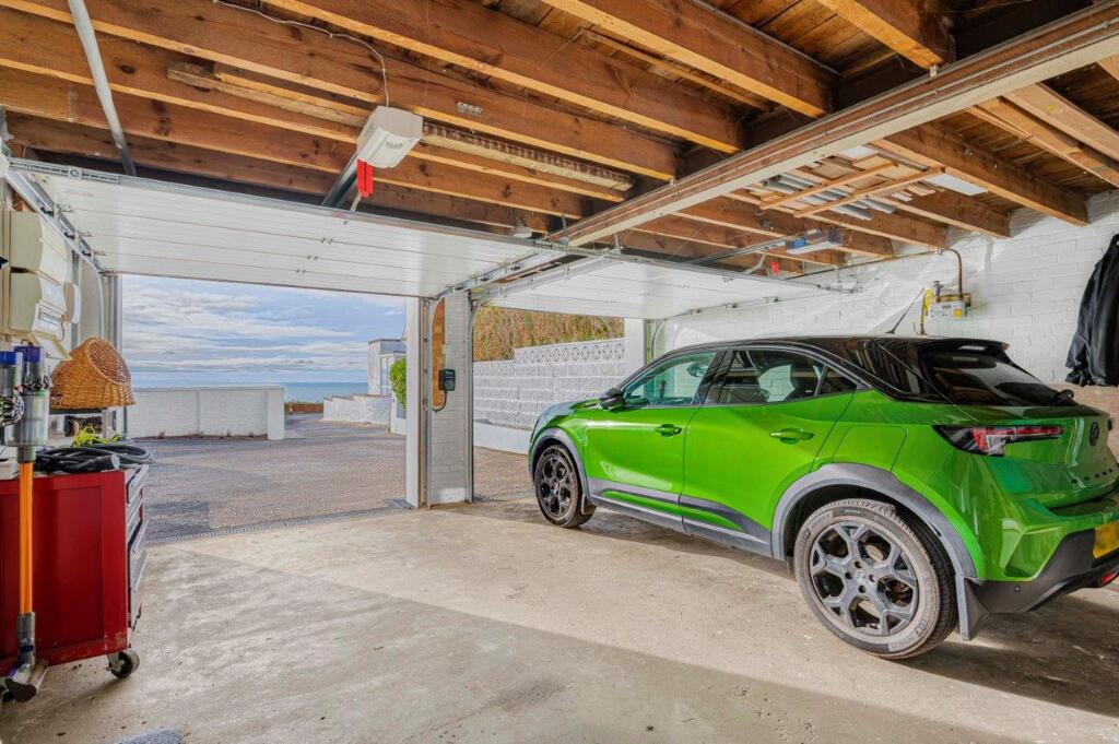 Additional image 45 of Marine Drive, Saltdean, BN2 8AA