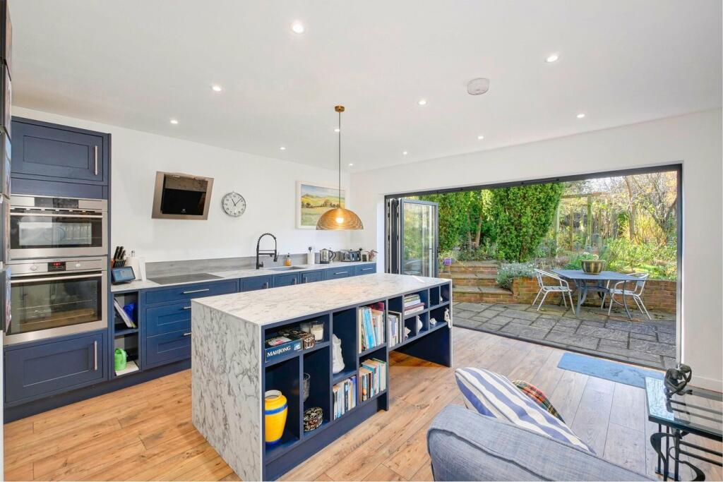 Additional image 43 of Tas Combe Way, Eastbourne, BN20