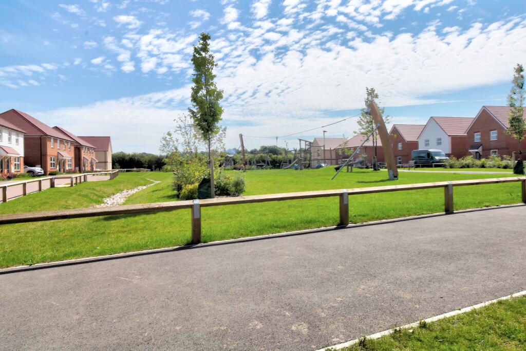 Additional image 15 of Holmwood Way, Littlehampton, BN16