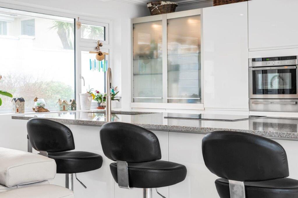 Additional image 18 of Marine Drive, Saltdean, BN2 8AA