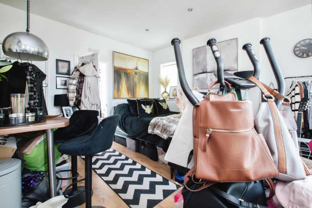 Additional image 5 of Wellington Road, Bournemouth, Dorset, BH8