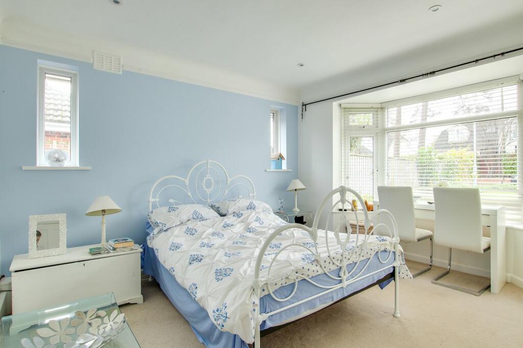 Additional image 11 of Elphinstone Road, Highcliffe, Christchurch, BH23