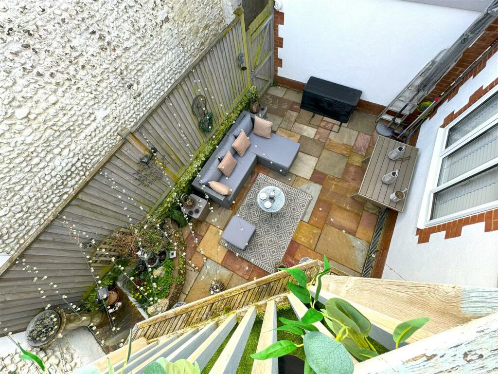 Additional image 16 of High Street, Littlehampton