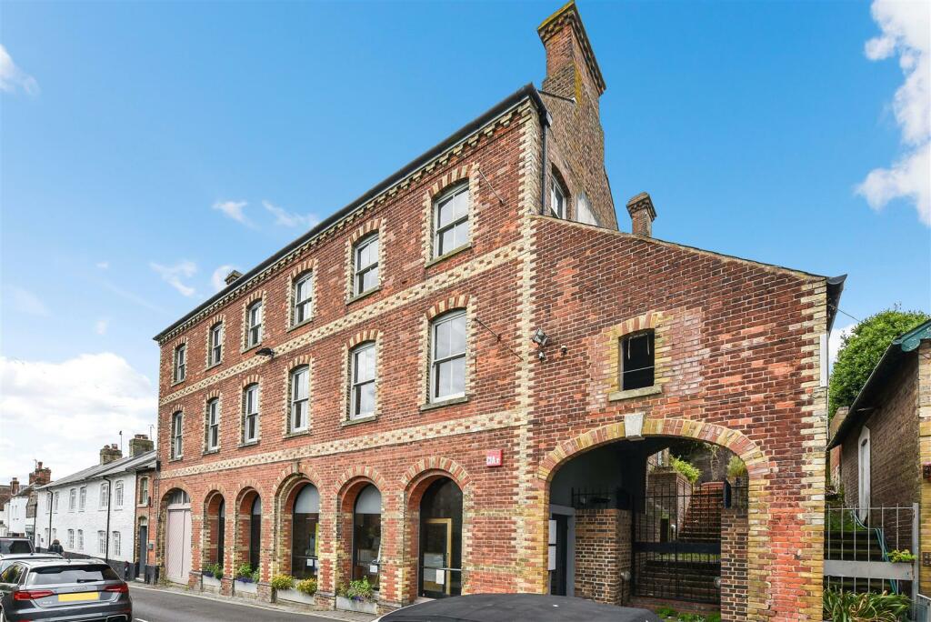 Additional image 22 of Tarrant Street, Arundel