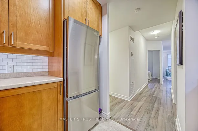 Additional image 11 of 55 Bloor St Unit 607