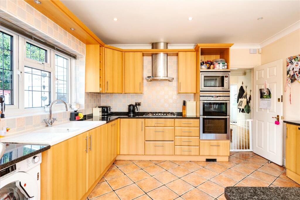 Additional image 17 of Central Avenue, Findon Valley, Worthing, West Sussex, BN14