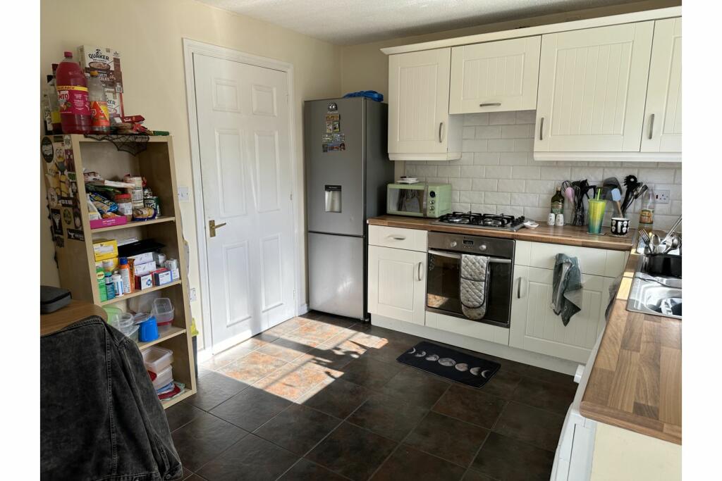 Additional image 5 of Holme Bank Close, Bradford, BD4