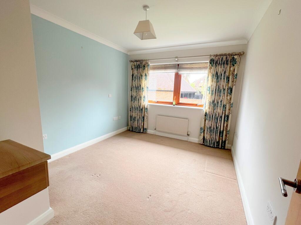 Additional image 8 of Brook Avenue, New Milton, Hampshire. BH25 5HD