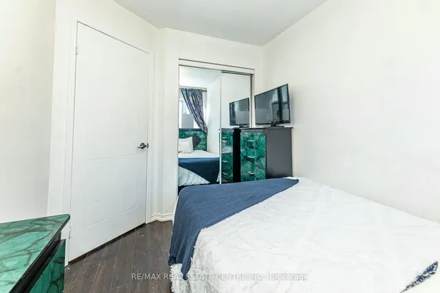 Additional image 22 of 43 Goldenlight Circ