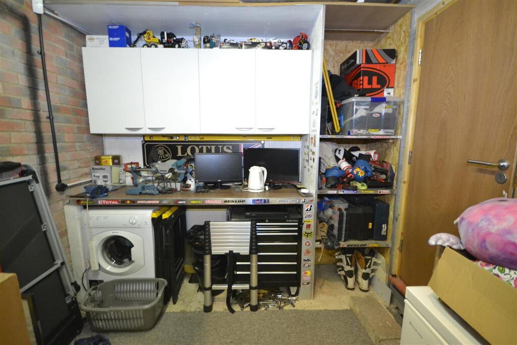 Additional image 26 of Aspen Drive, Verwood