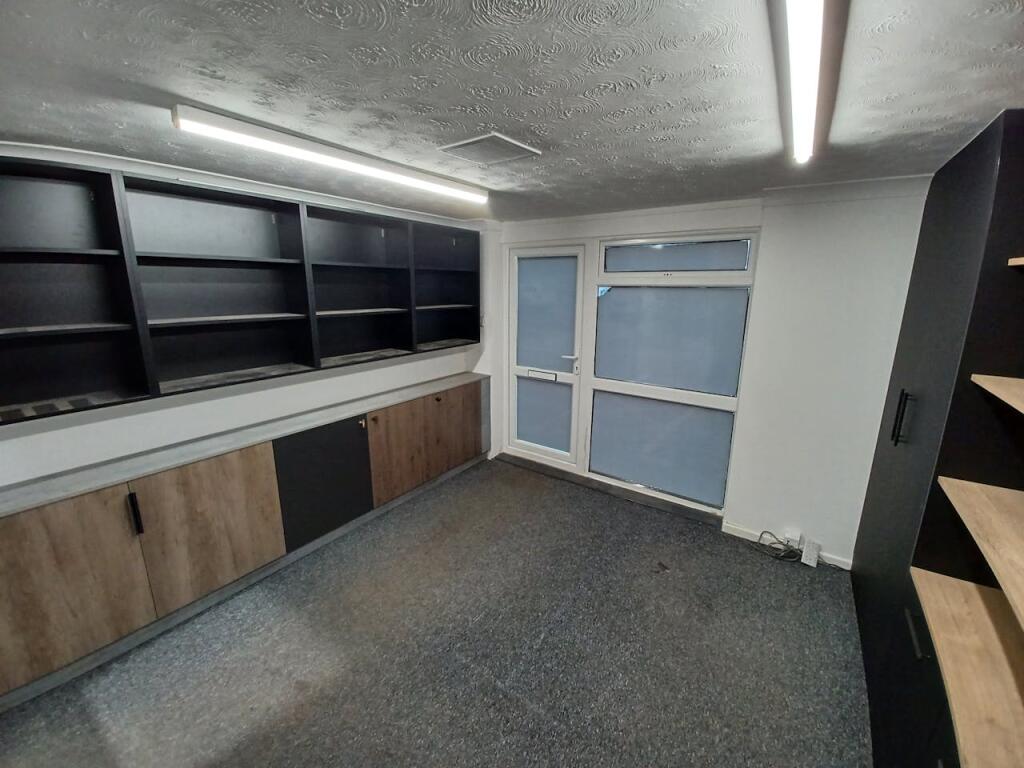Additional image 9 of Unit 4 Victory Close, Woolsbridge Industrial Estate, Wimborne, BH21 6SX