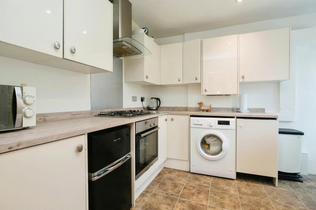 Additional image 5 of Downs View Close, East Dean, Eastbourne