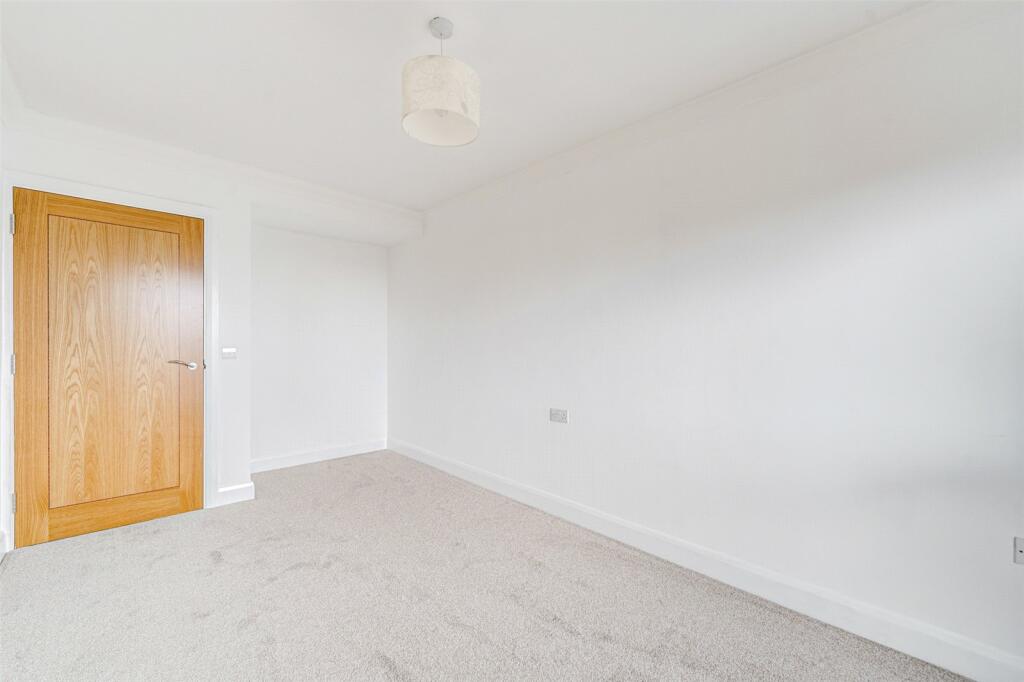 Additional image 13 of Steyne Gardens, Worthing, West Sussex, BN11