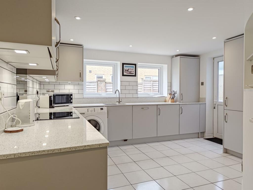 Additional image 25 of SEAFORD SEAFRONT