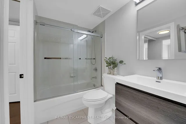 Additional image 25 of 1701 Lampman Ave Unit 404