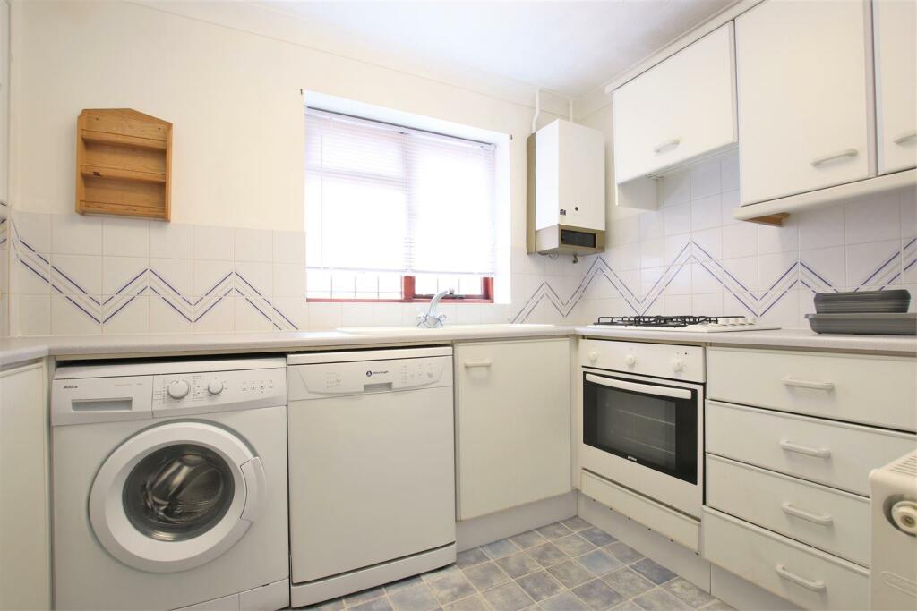 Additional image 4 of Millstream Close, Wimborne