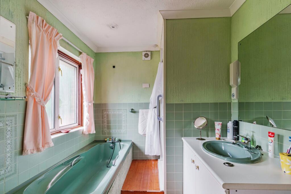 Additional image 9 of Lenham Avenue, Saltdean, Brighton, BN2