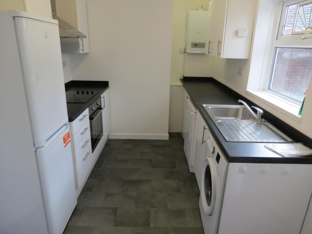 Additional image 24 of 6 bedroom Detached House in Wallisdown