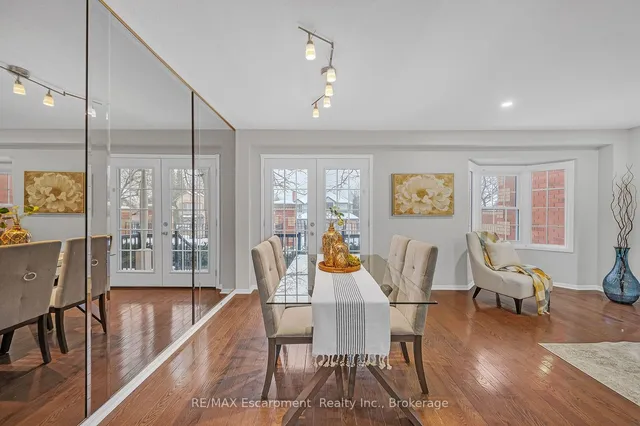 Additional image 7 of 1415 Hazelton Blvd Unit 33