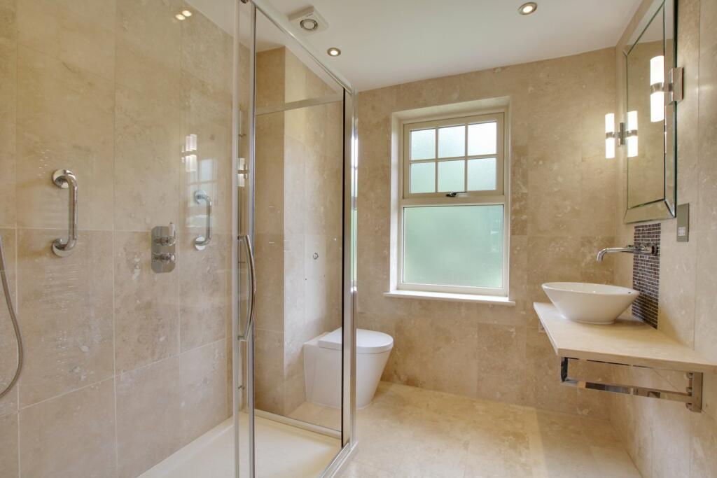 Additional image 9 of Homefield Close, Winkton, Christchurch, BH23