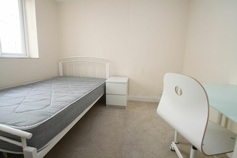 Additional image 10 of Holdenhurst Road, Bournemouth