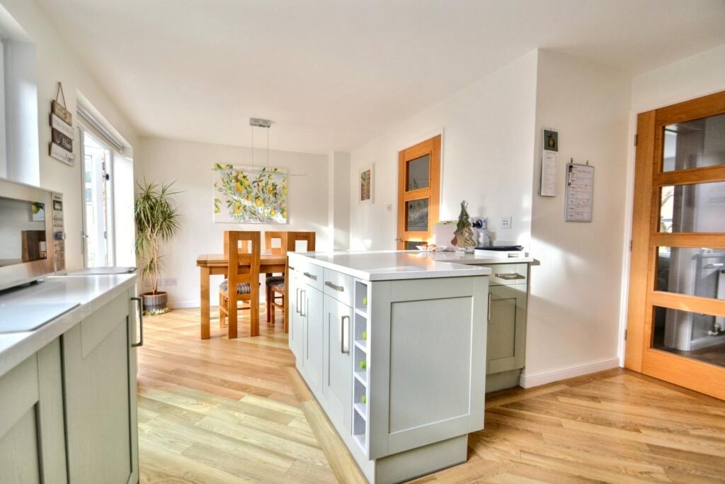 Additional image 6 of Broadstone