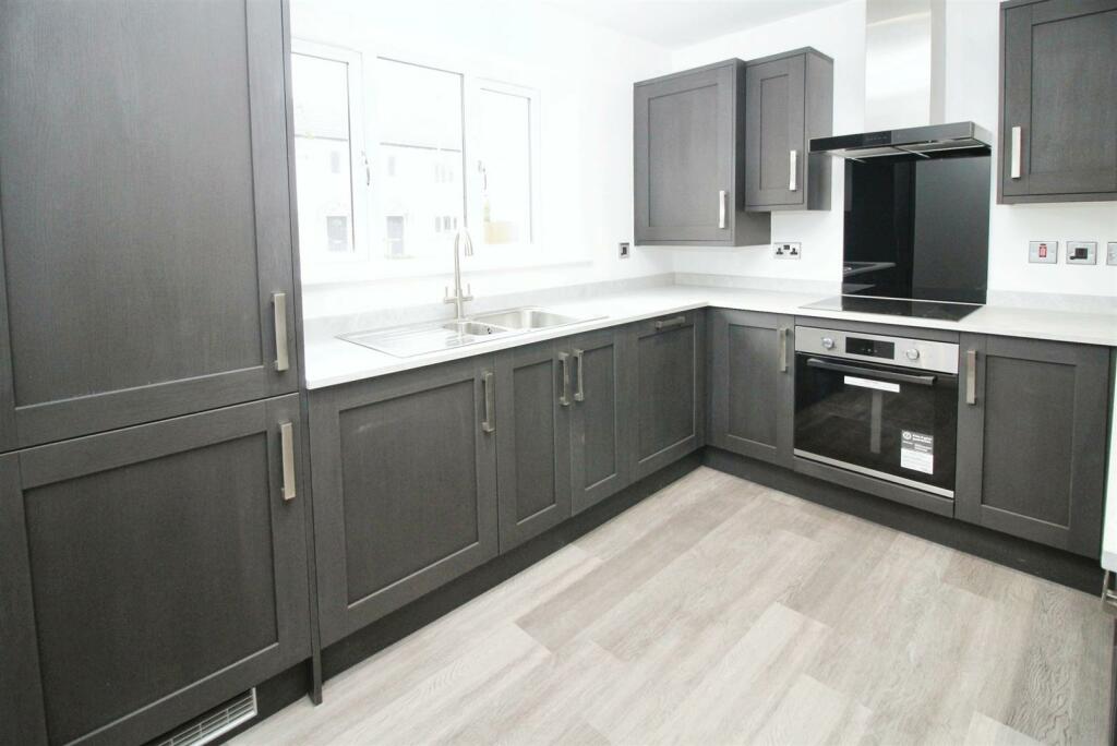 Additional image 5 of Victoria Road, Bradford, BD2 2DJ