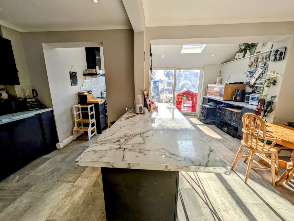 Additional image 9 of Wilson Road, Bradford, BD12