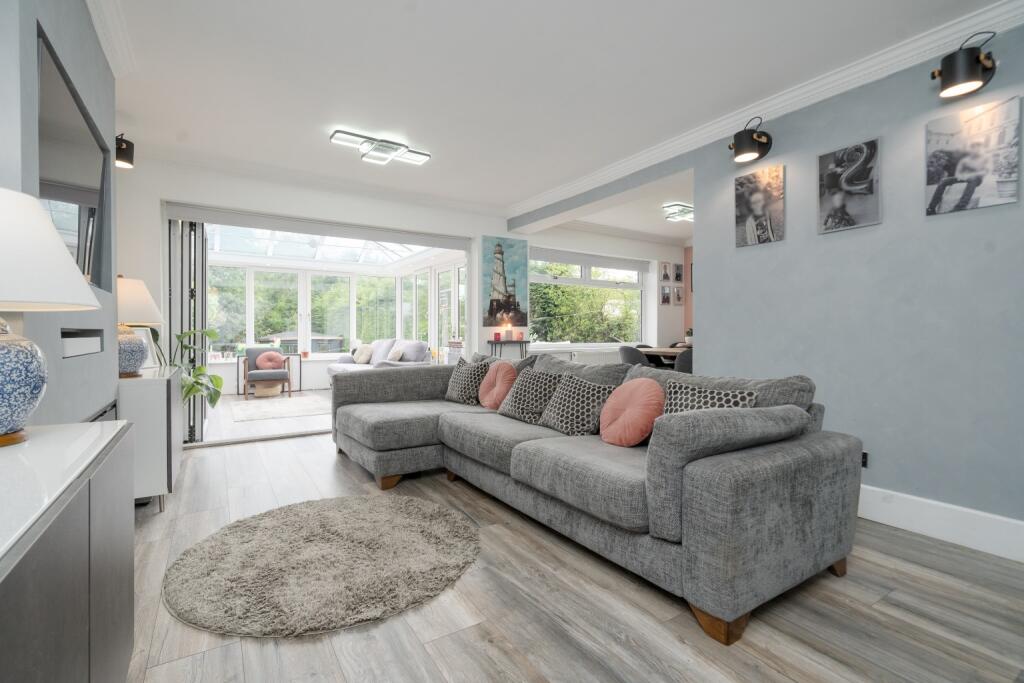 Additional image 3 of Spacious 5 Bed House with 2 Bathrooms On The Sought-After Heathfield Drive, Bolton