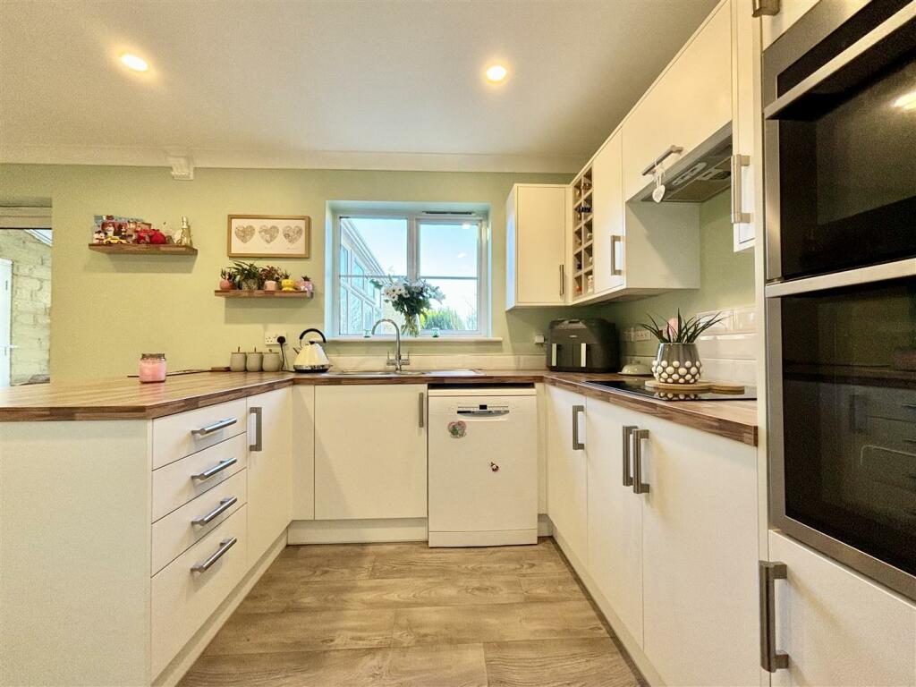 Additional image 25 of 10, Siskin Drive, Bradford, BD6 3YQ