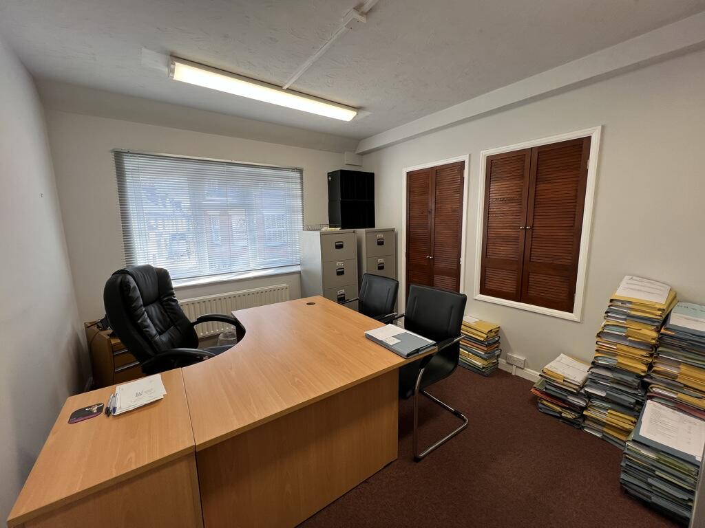 Additional image 10 of 25-26 East Street, Wimborne, Dorset, BH21 1DU