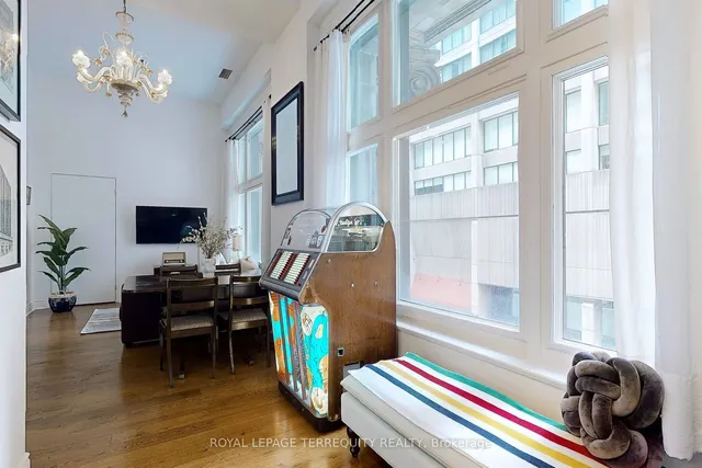 Additional image 20 of 73 Richmond St Unit 305B