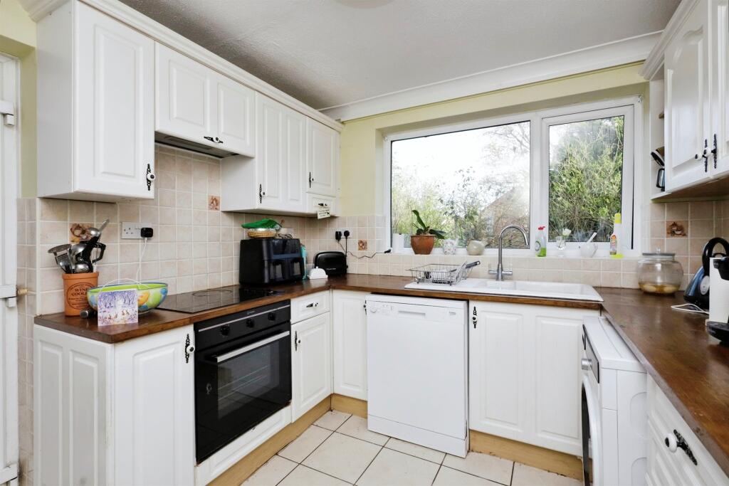 Additional image 10 of Cresta Close, Polegate