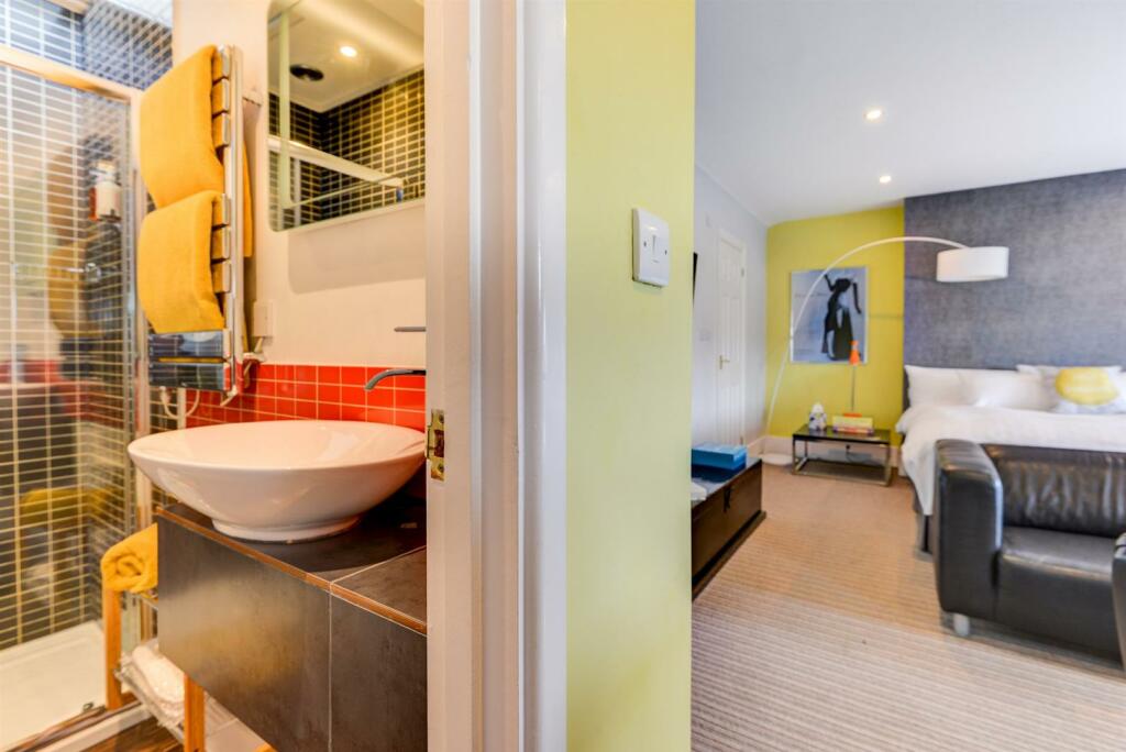 Additional image 22 of South Terrace, Littlehampton