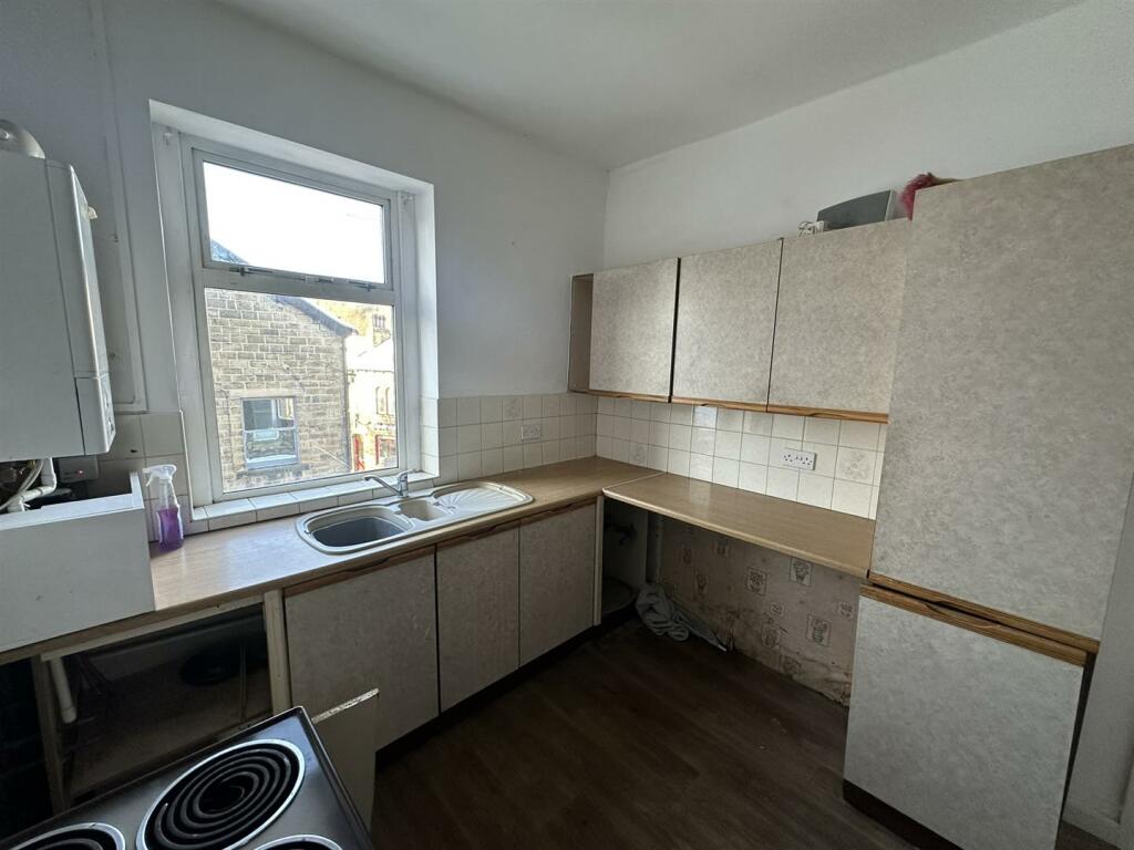 Additional image 11 of Victoria Road, Haworth