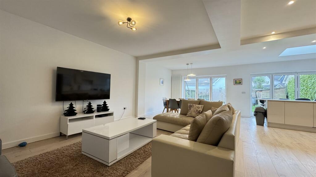 Additional image 5 of Sherwood Avenue, Whitecliff