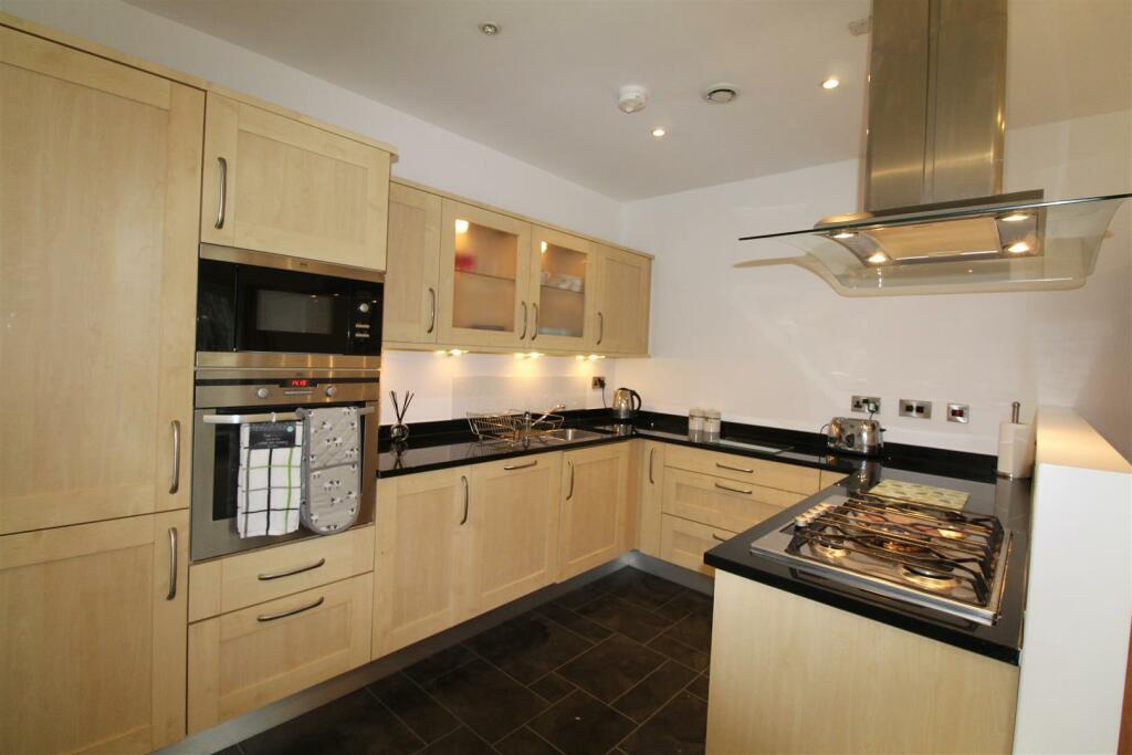 Additional image 3 of Bloomfield Apartments, Markland Hill