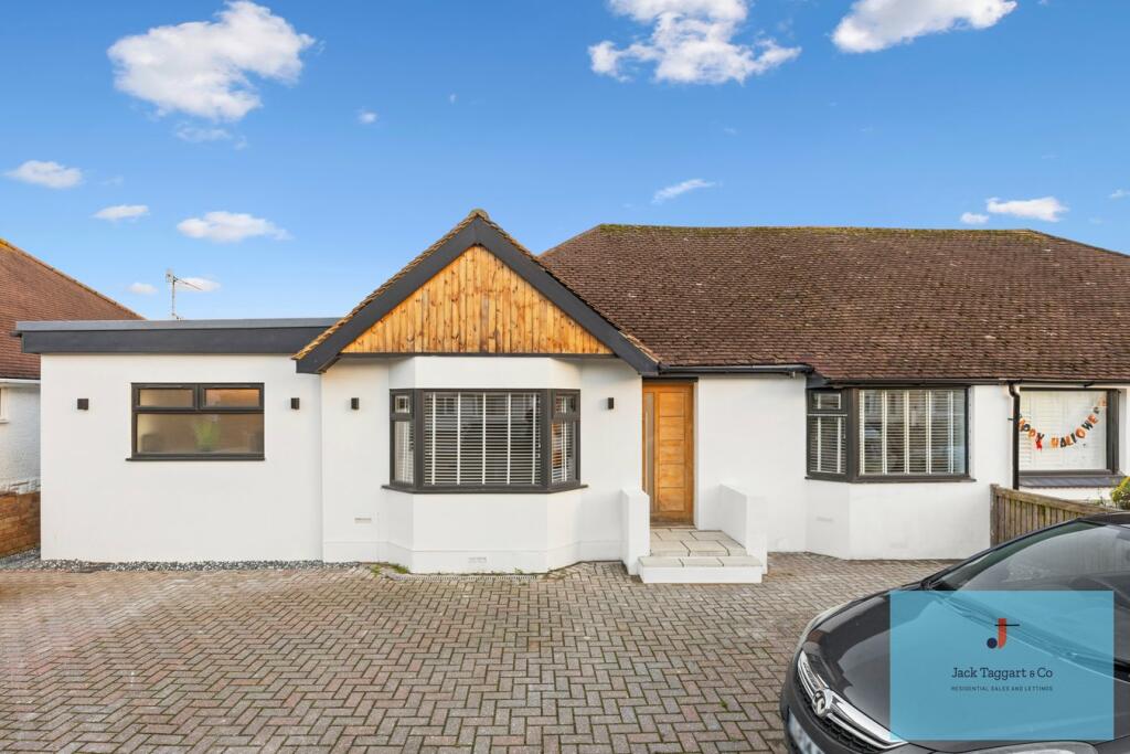 Hamilton Road, Lancing, BN15