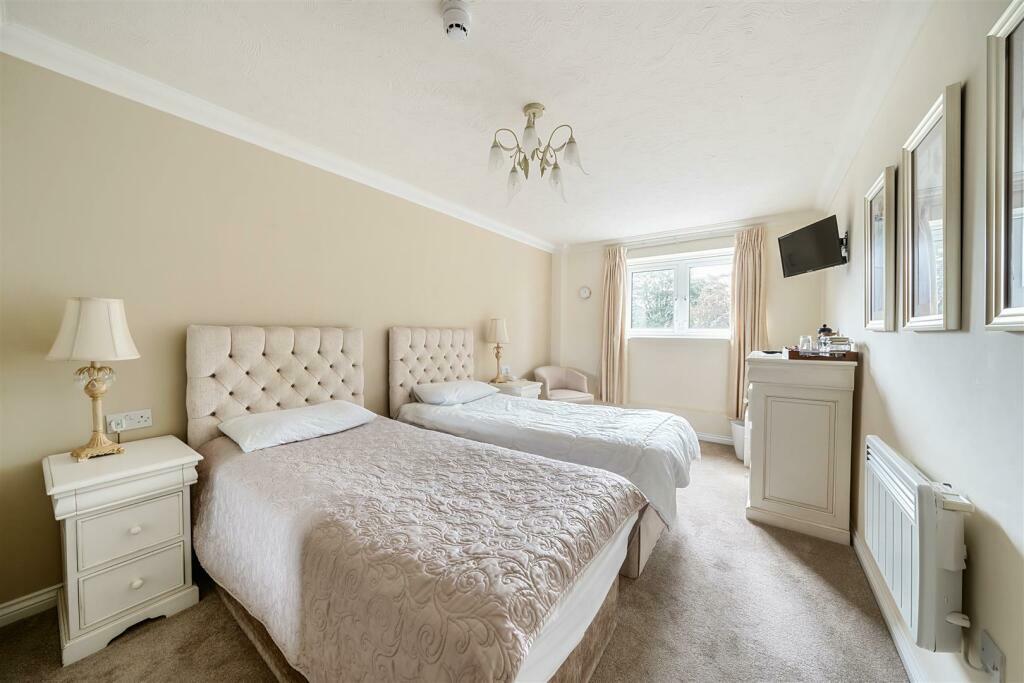 Additional image 13 of Poole Road, Bournemouth