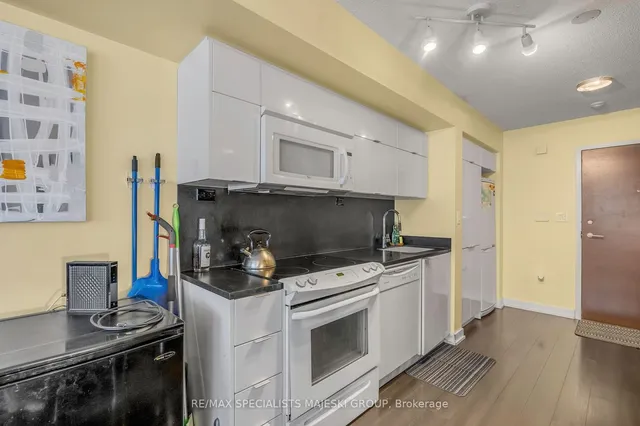 Additional image 8 of 21 Iceboat Terr Unit 1705