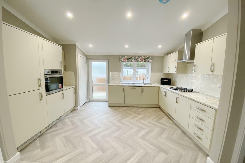 Additional image 2 of Oaktree Park, St Leonards, Ringwood