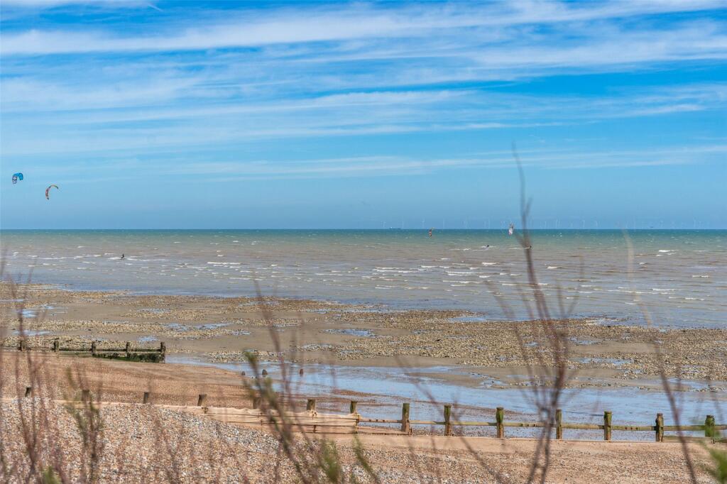 Additional image 20 of Elverlands Close, Ferring, Worthing, West Sussex, BN12