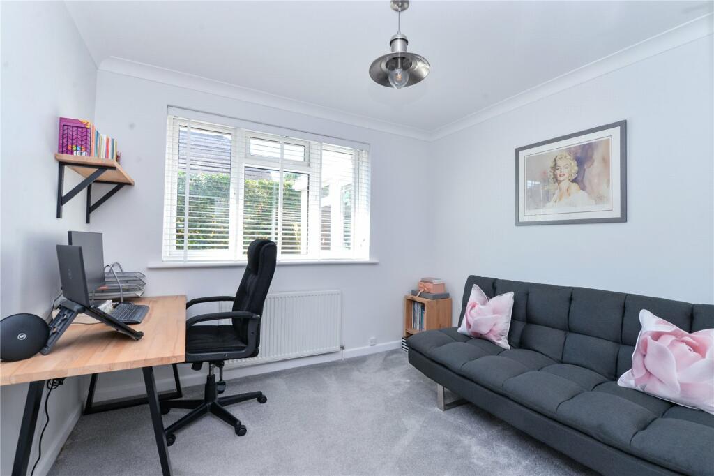 Additional image 4 of Chestnut Avenue, Barton on Sea, New Milton, Hampshire, BH25