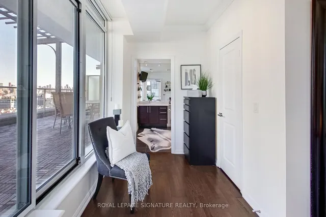 Additional image 28 of 75 East Liberty St Unit 1616