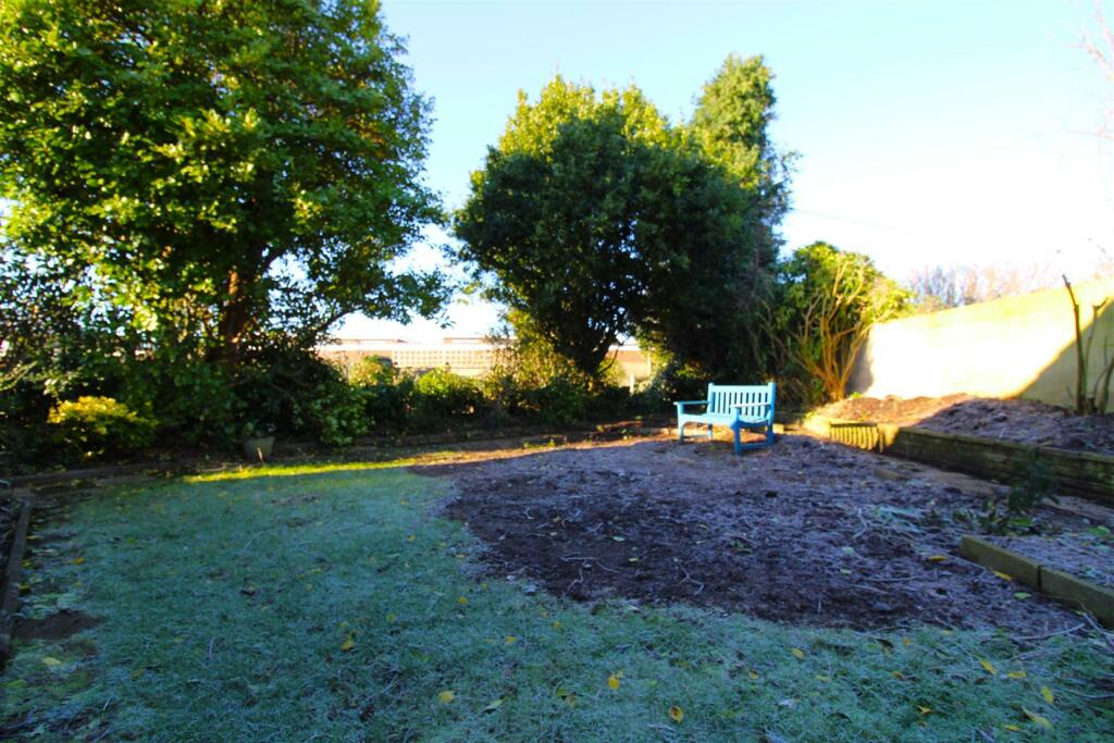 Additional image 4 of Whiteways Close, Littlehampton