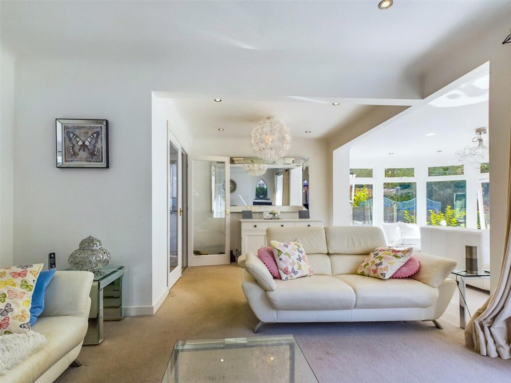 Additional image 17 of Elphinstone Road, Highcliffe, Christchurch, Dorset, BH23